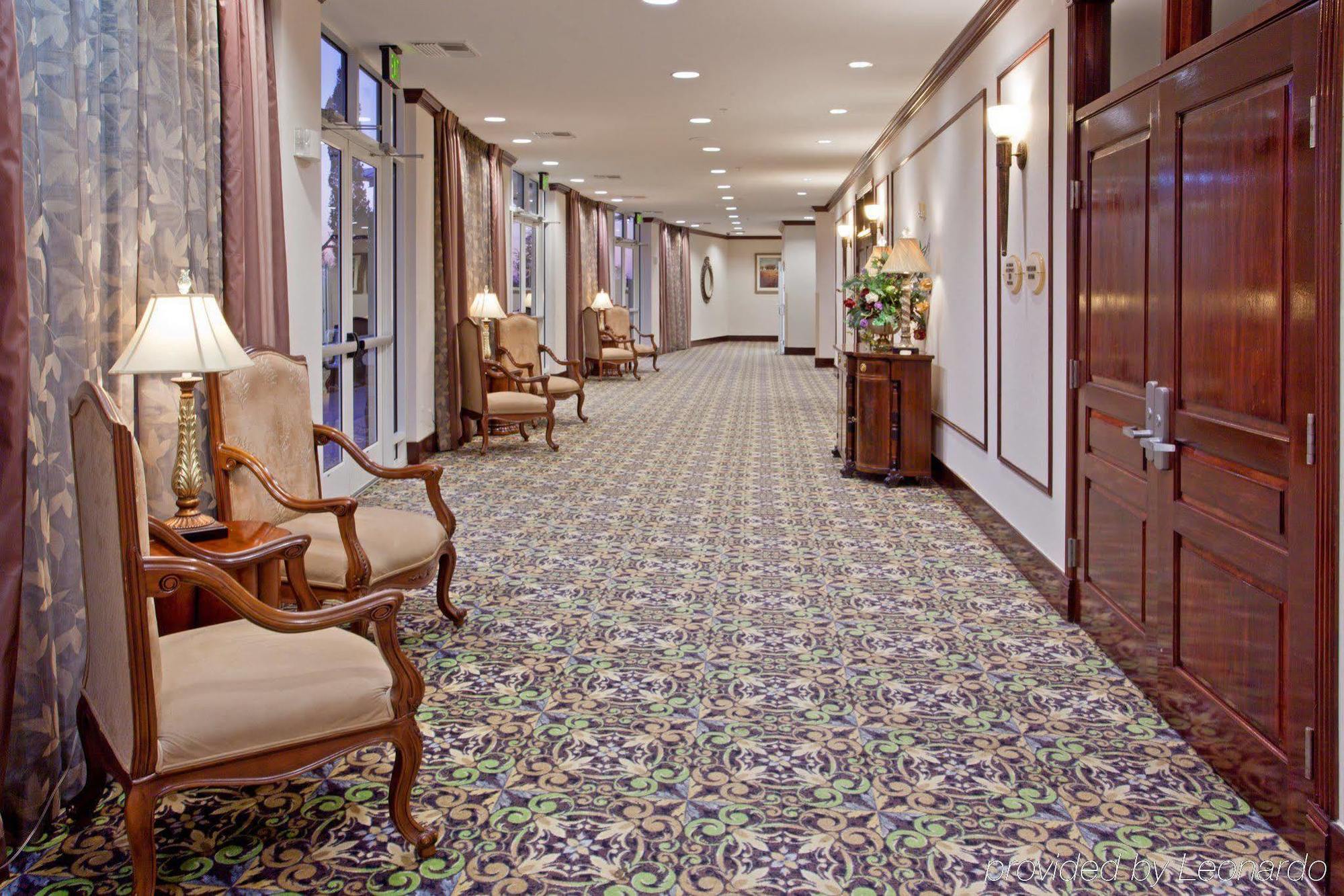 Holiday Inn & Suites College Station-Aggieland By Ihg Exterior foto